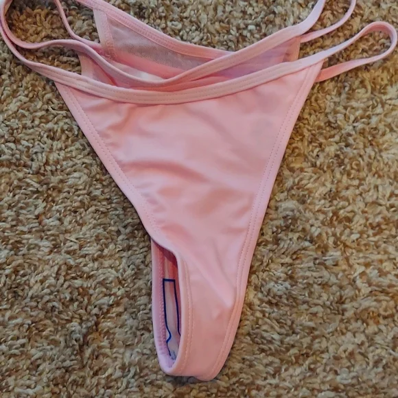 Boutine LA Pink Bikini Set - Picture 2 of 10